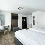 Sleepoteca Гостевой дом 3*