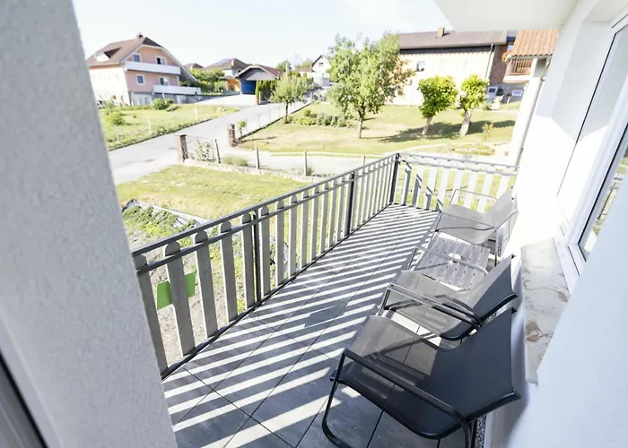 Gasthuis Sleepoteca Sentilj